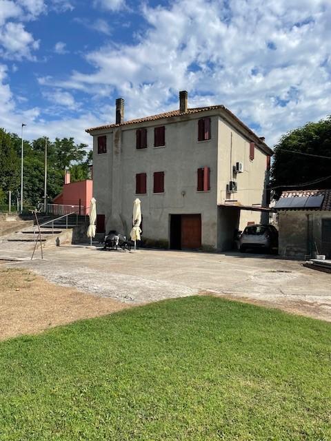 casa indipendente in vendita a Gavello