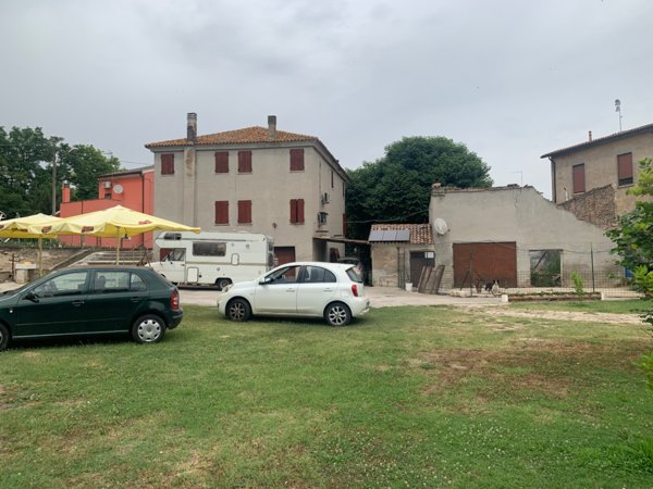 casa indipendente in vendita a Gavello in zona Magnolina