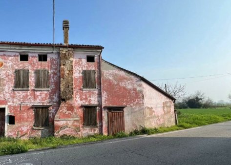 casa semindipendente in vendita a Gavello