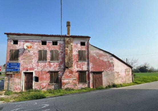 casa semindipendente in vendita a Gavello