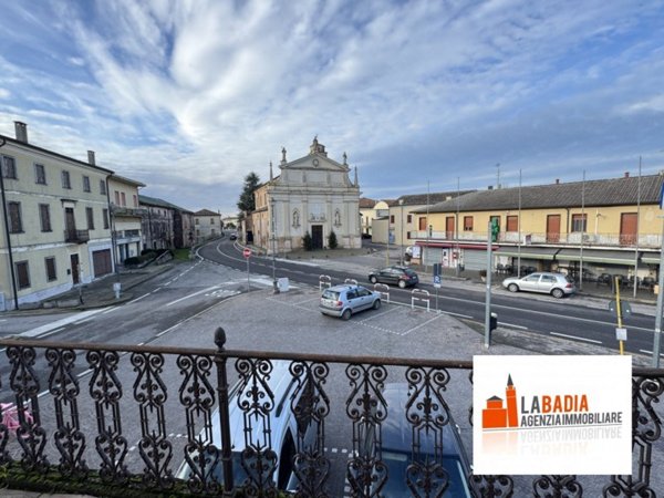 appartamento in vendita a Giacciano con Baruchella in zona Baruchella