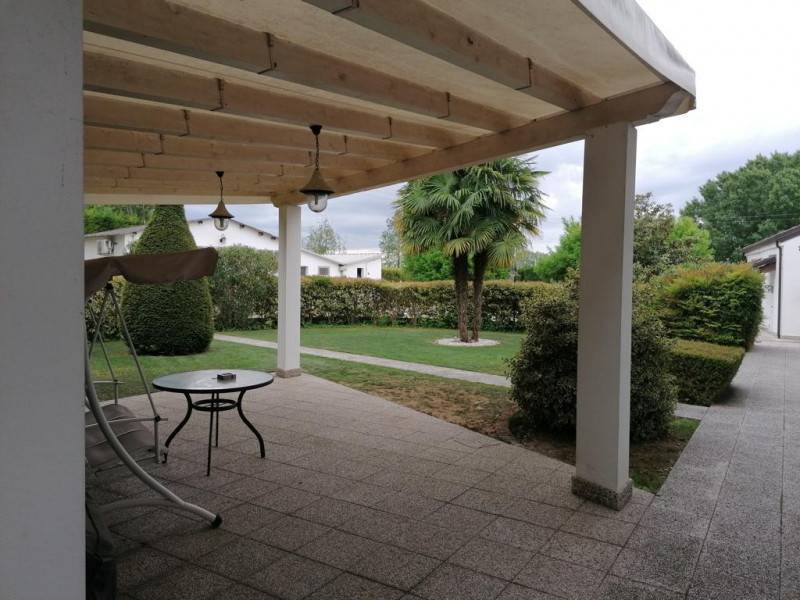 casa indipendente in vendita a Giacciano con Baruchella in zona Giacciano