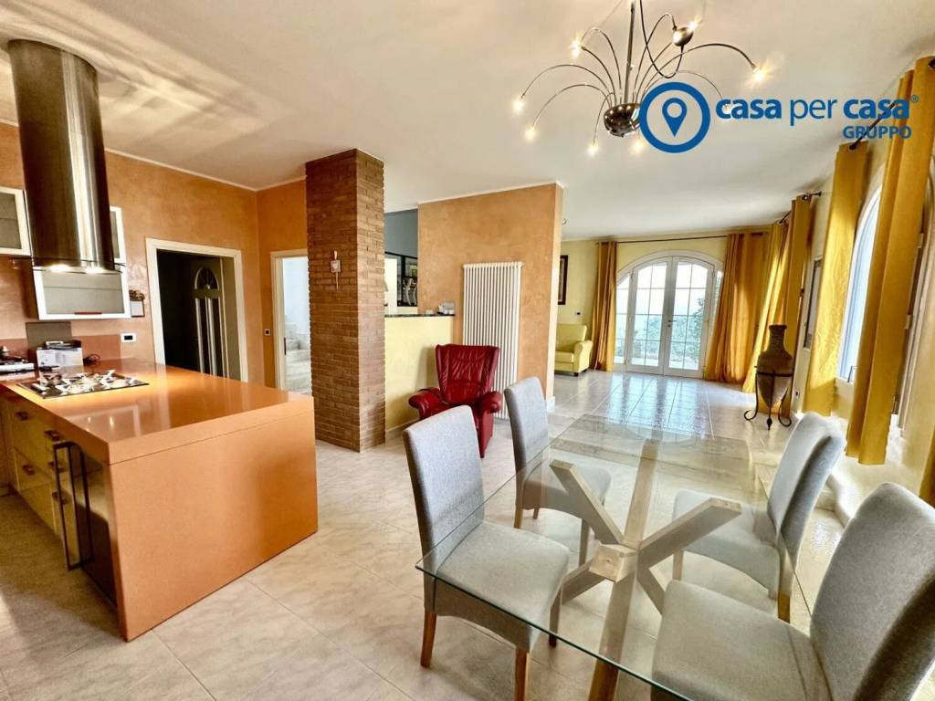 casa indipendente in vendita a Giacciano con Baruchella