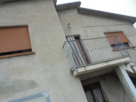 casa indipendente in vendita a Giacciano con Baruchella in zona Baruchella