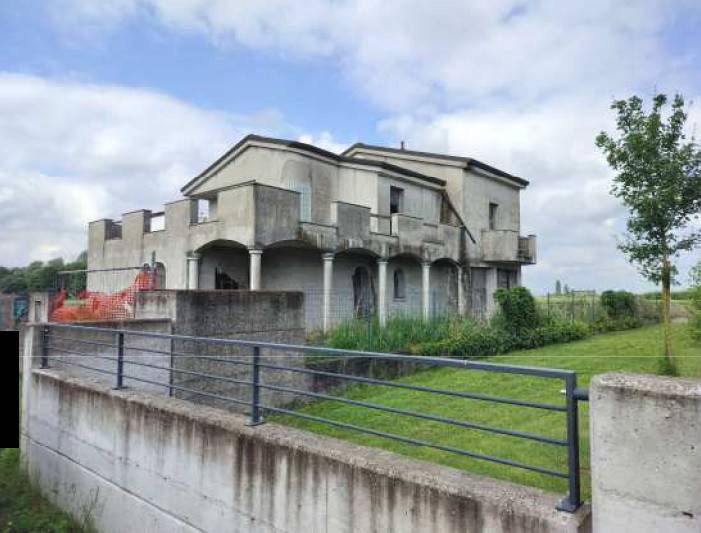 casa indipendente in vendita a Giacciano con Baruchella