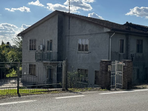 casa indipendente in vendita a Giacciano con Baruchella