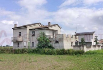 casa indipendente in vendita a Giacciano con Baruchella in zona Baruchella