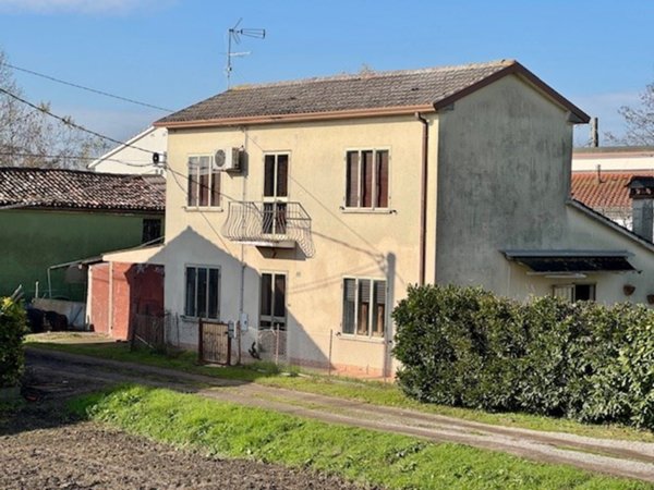 casa indipendente in vendita a Giacciano con Baruchella in zona Zelo