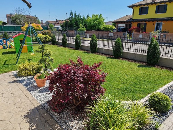 casa indipendente in vendita a Giacciano con Baruchella