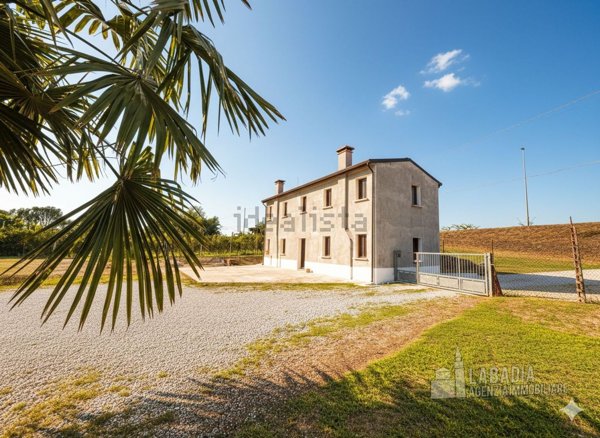 casa indipendente in vendita a Giacciano con Baruchella