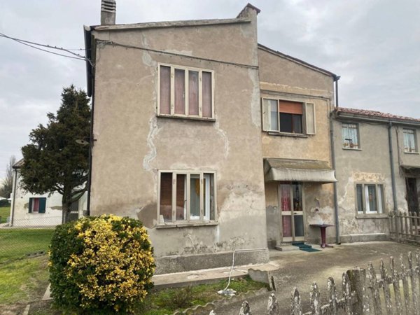 casa indipendente in vendita a Giacciano con Baruchella