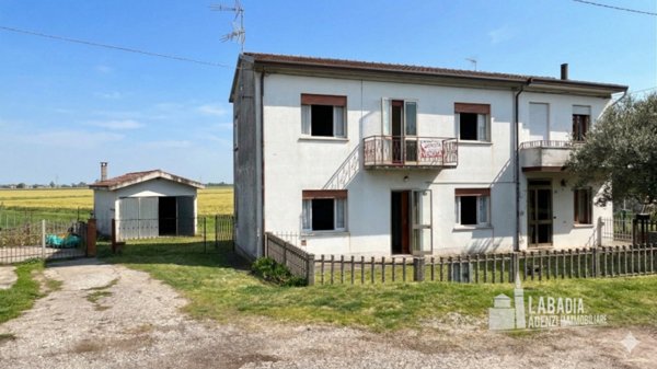 casa indipendente in vendita a Giacciano con Baruchella in zona Zelo