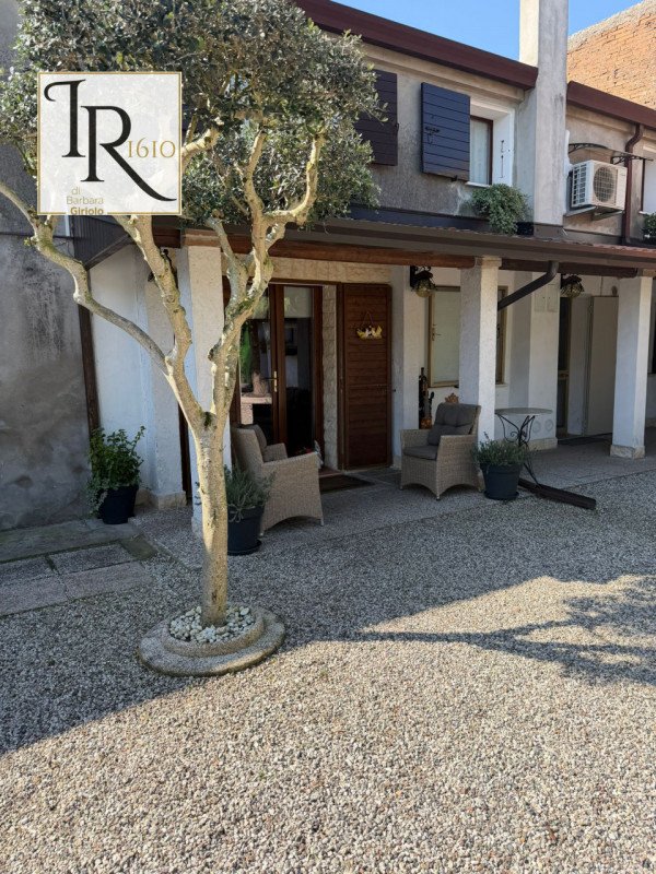 casa semindipendente in vendita a Giacciano con Baruchella