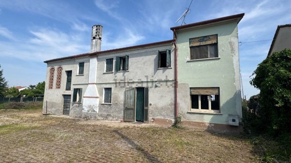 casa indipendente in vendita a Giacciano con Baruchella