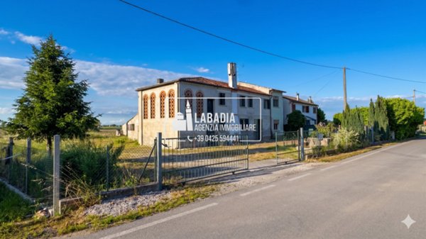 casa indipendente in vendita a Giacciano con Baruchella