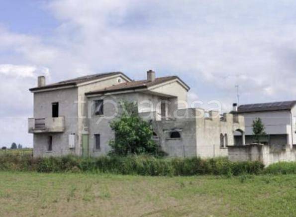 casa indipendente in vendita a Giacciano con Baruchella in zona Baruchella