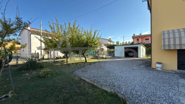 casa indipendente in vendita a Guarda Veneta