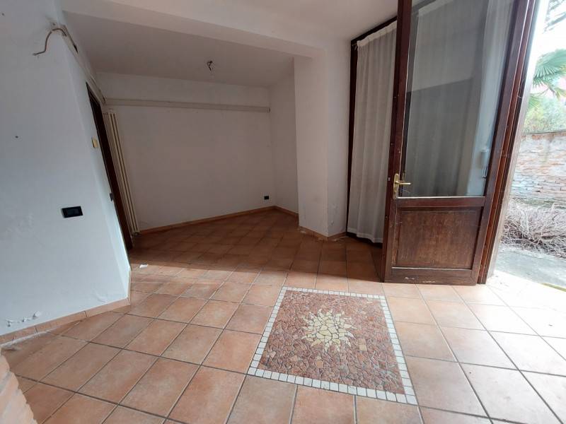 intera palazzina in vendita a Lendinara