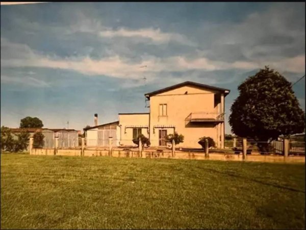 casa indipendente in vendita a Lendinara
