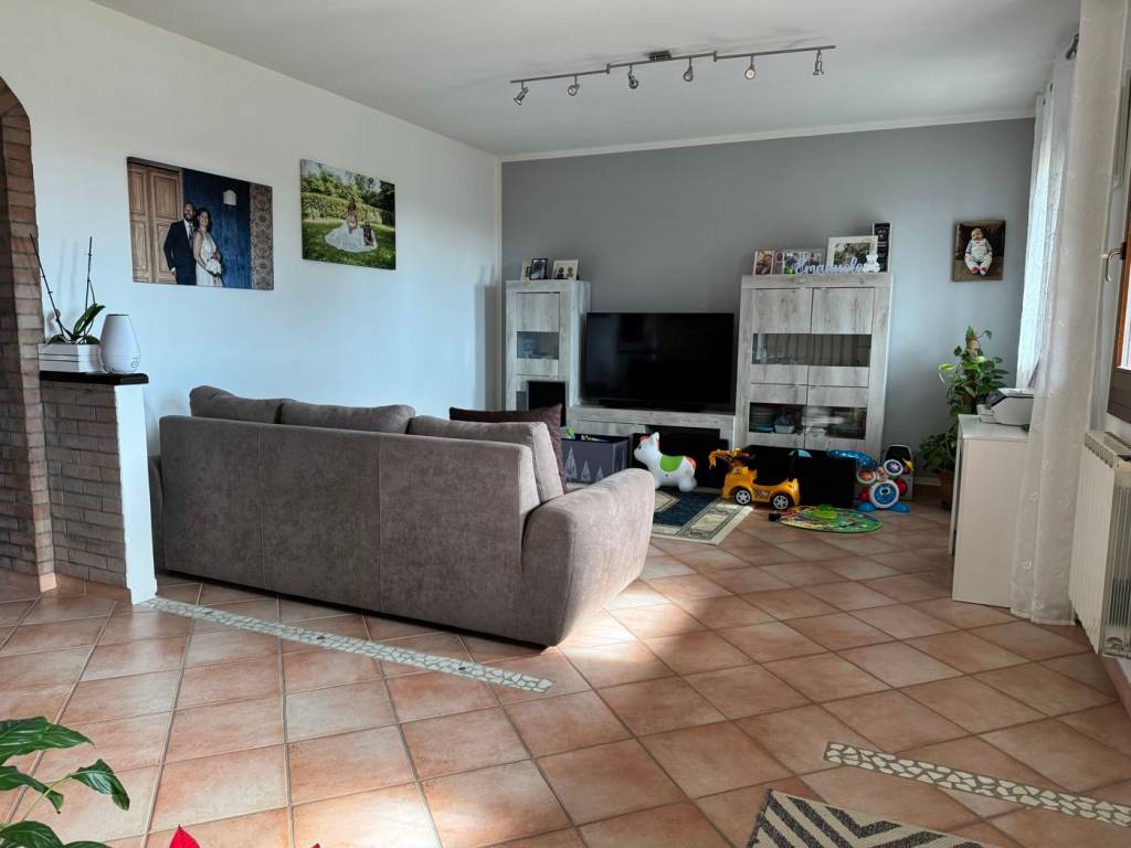 casa indipendente in vendita a Lendinara
