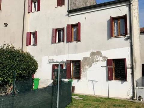 casa indipendente in vendita a Lendinara