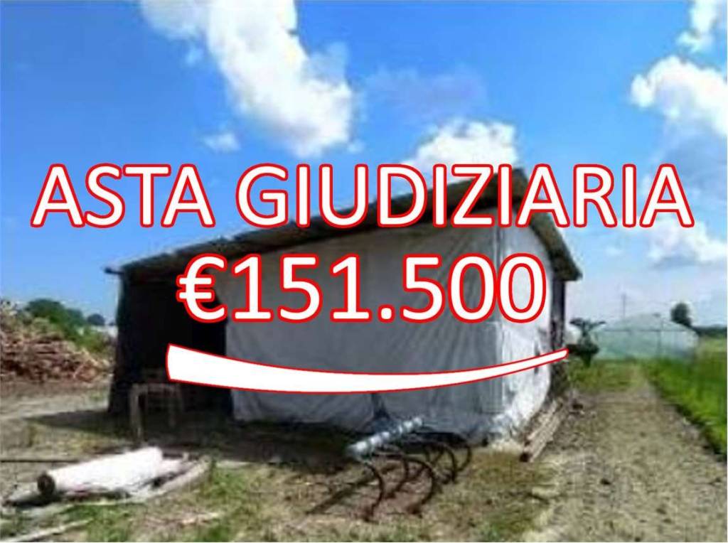 locale commerciale in vendita a Lendinara