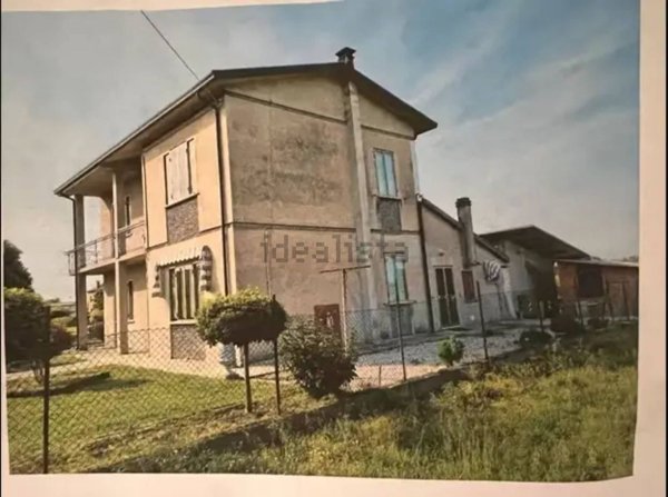 casa indipendente in vendita a Lendinara