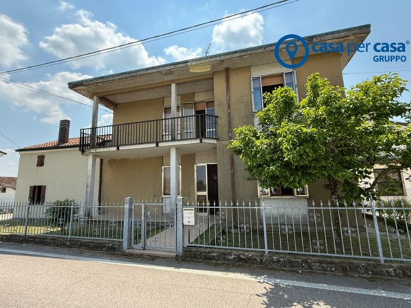 casa indipendente in vendita a Lendinara in zona Sabbioni