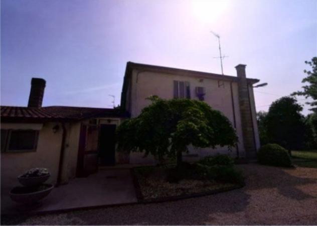 appartamento in vendita a Lendinara in zona Saguedo