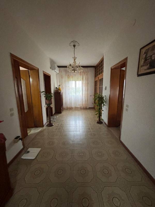 casa indipendente in vendita a Lendinara in zona Sabbioni