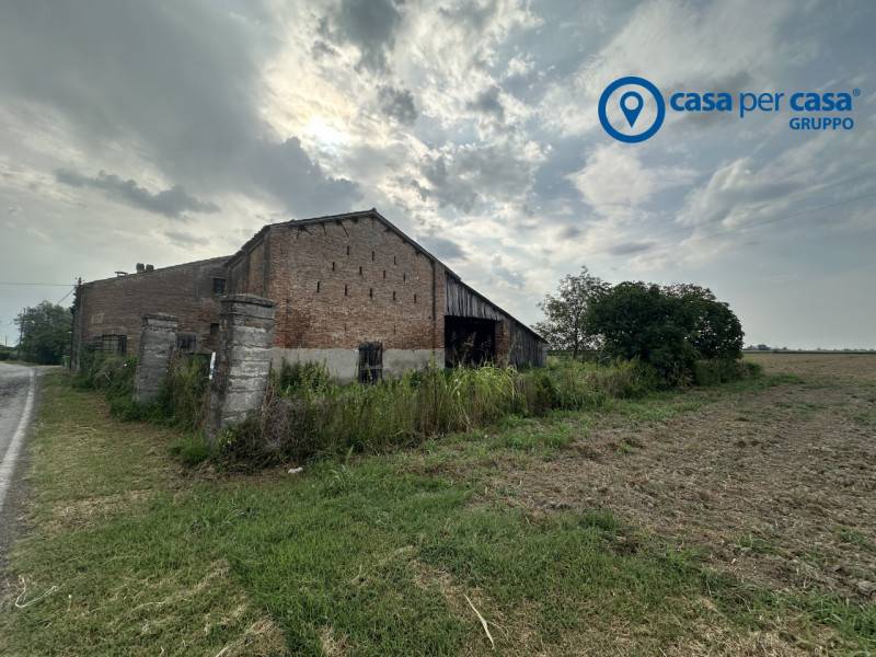 casale in vendita a Lendinara in zona Saguedo