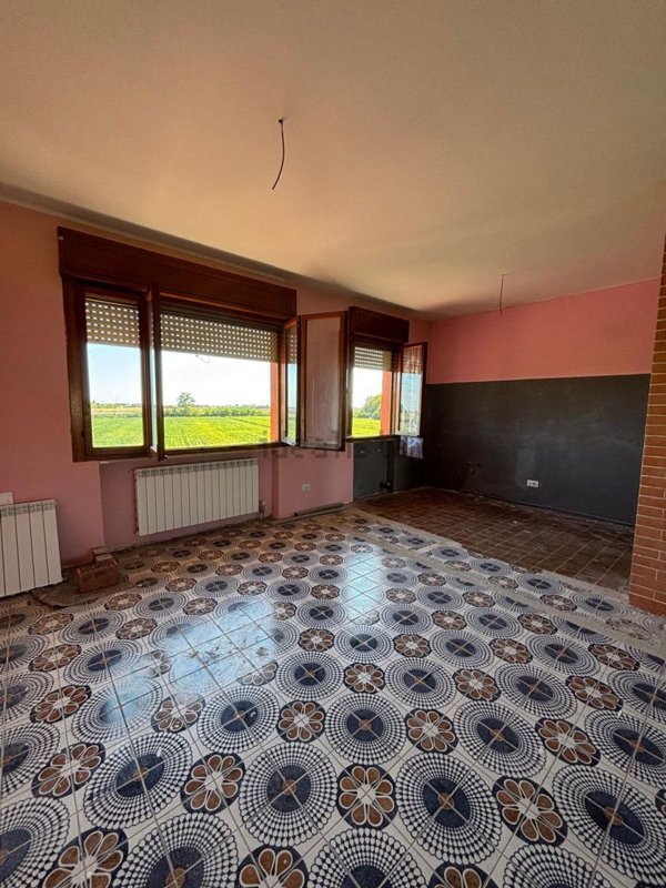 casa indipendente in vendita a Lendinara