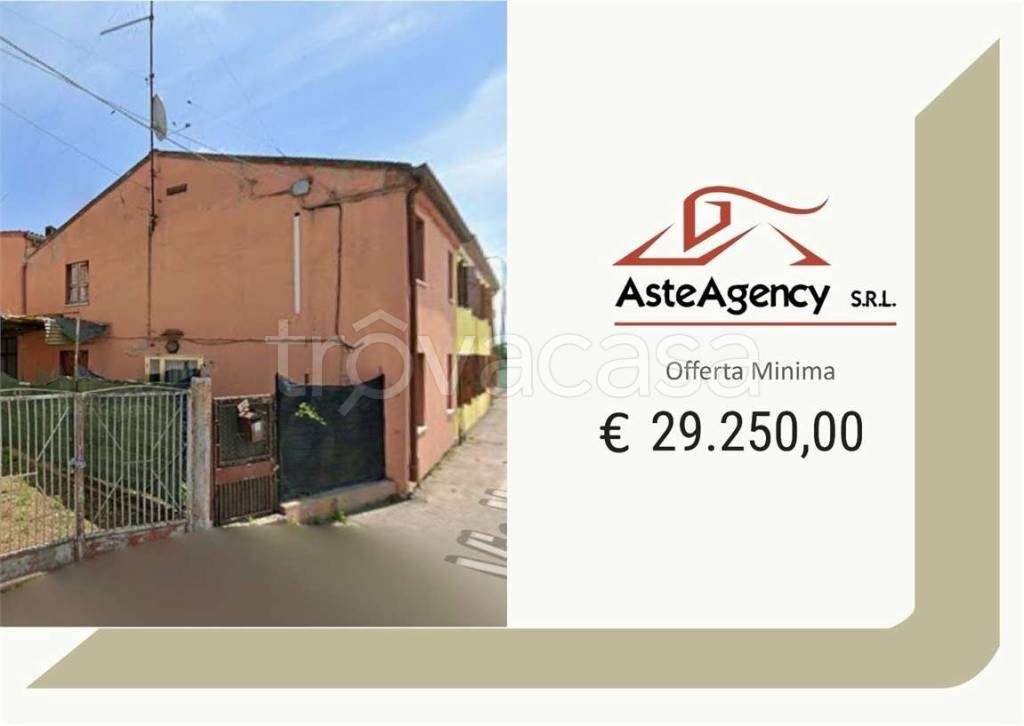 casa indipendente in vendita a Lendinara