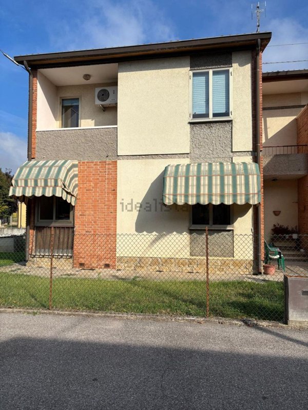 casa indipendente in vendita a Lendinara