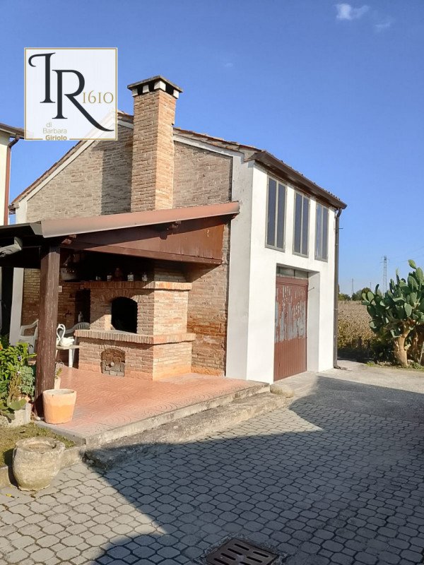 casa indipendente in vendita a Lendinara