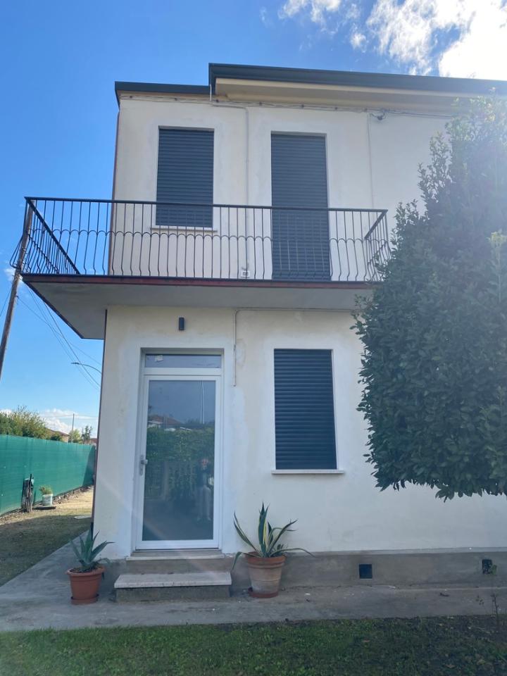 casa indipendente in vendita a Lendinara