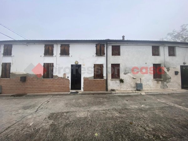 casa indipendente in vendita a Lendinara