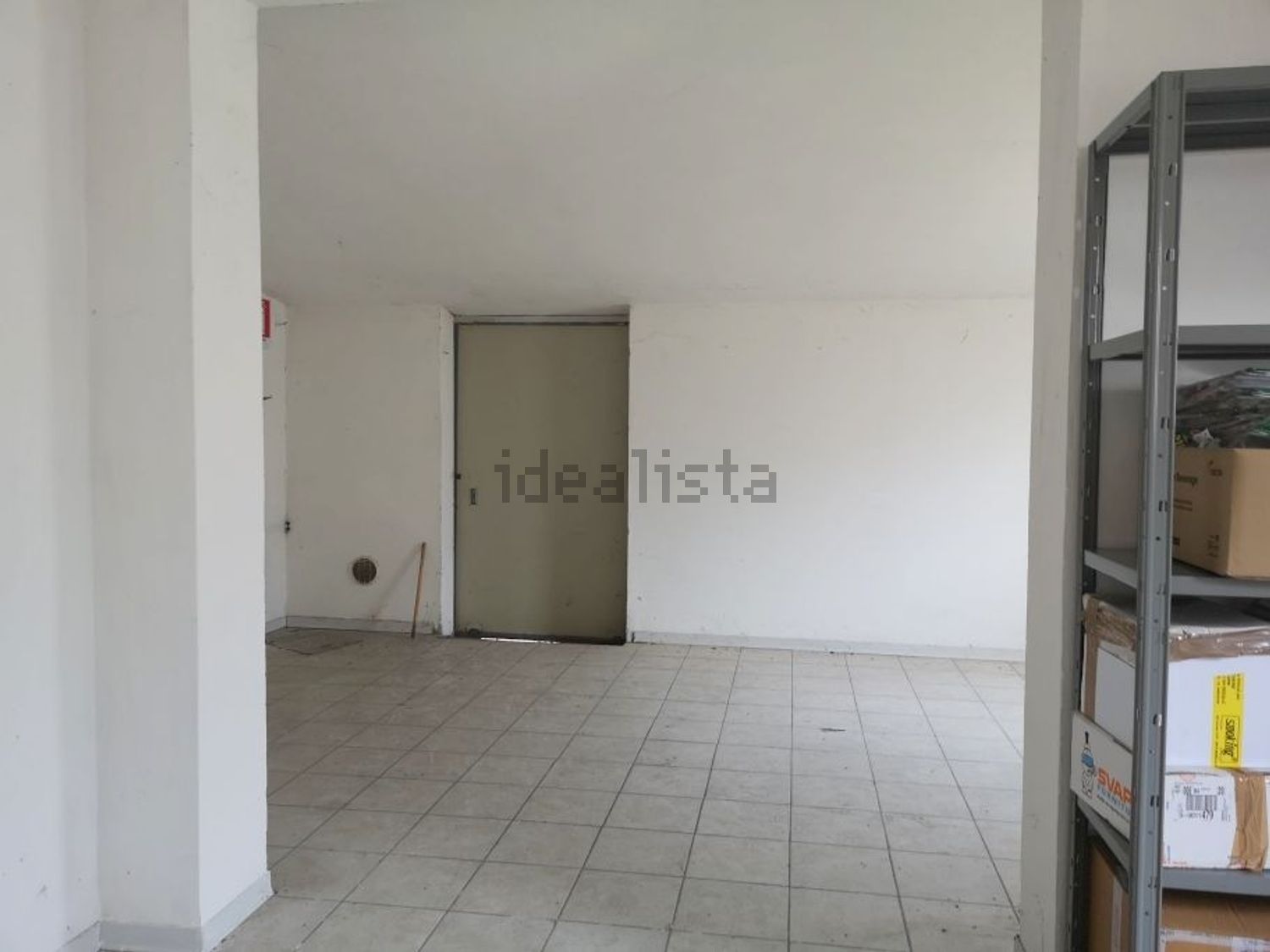 locale commerciale in vendita a Lendinara