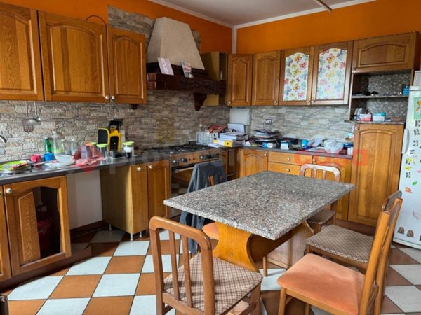 casa indipendente in vendita a Lendinara