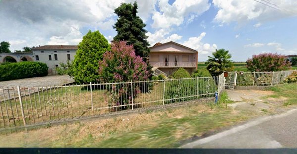 casa indipendente in vendita a Lendinara