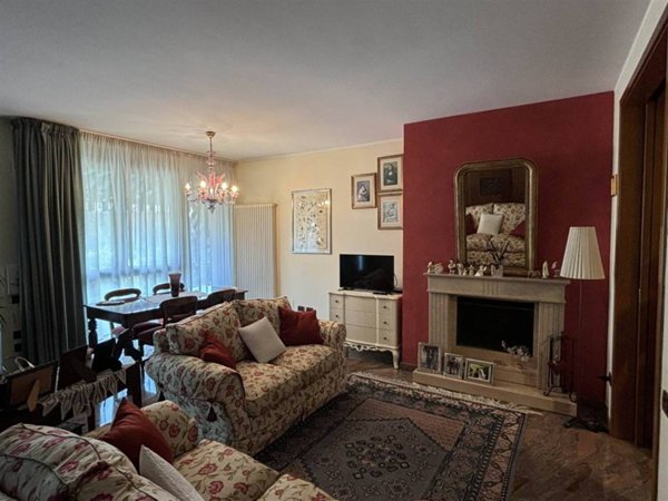 casa indipendente in vendita a Lendinara in zona Saguedo