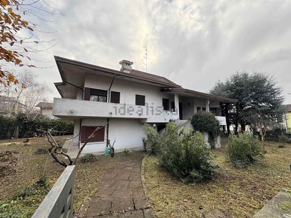 casa indipendente in vendita a Lendinara