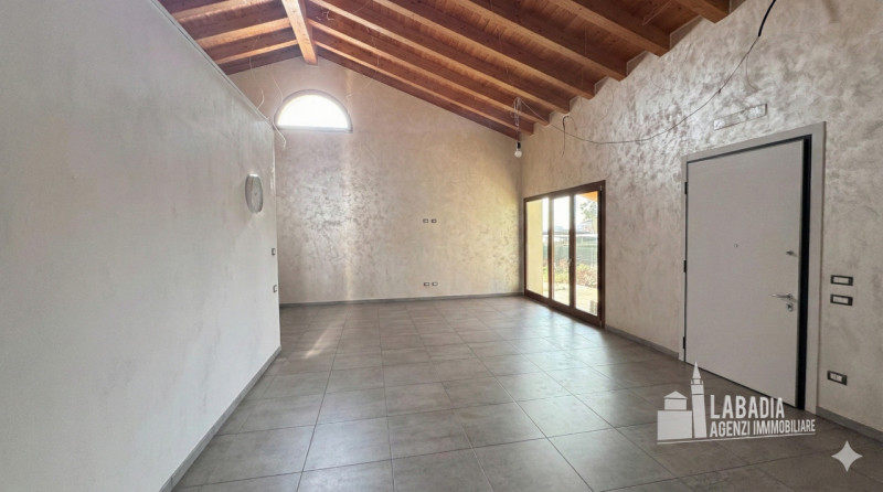 casa indipendente in vendita a Lendinara in zona Saguedo