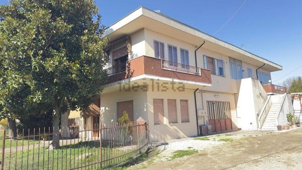 casa indipendente in vendita a Lendinara