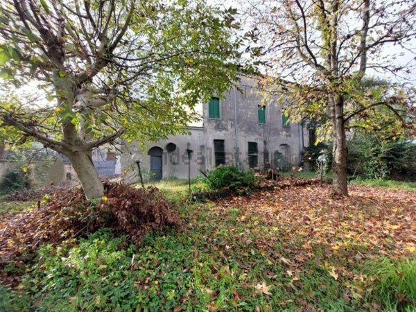 casa indipendente in vendita a Lendinara