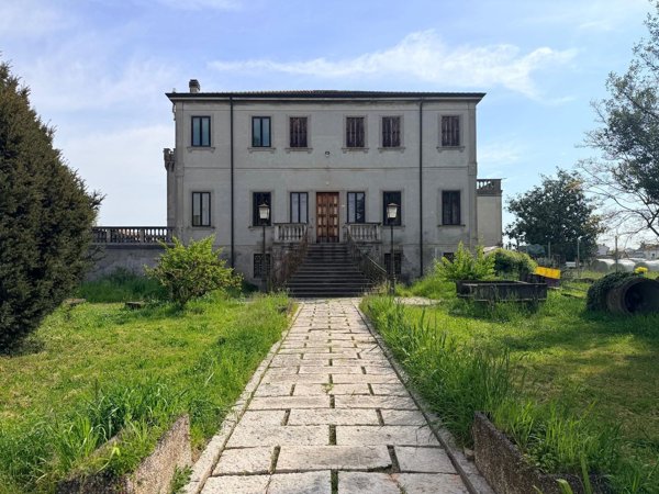 villa in vendita a Lendinara