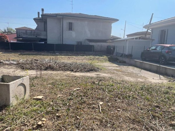 bifamiliare in vendita a Lendinara