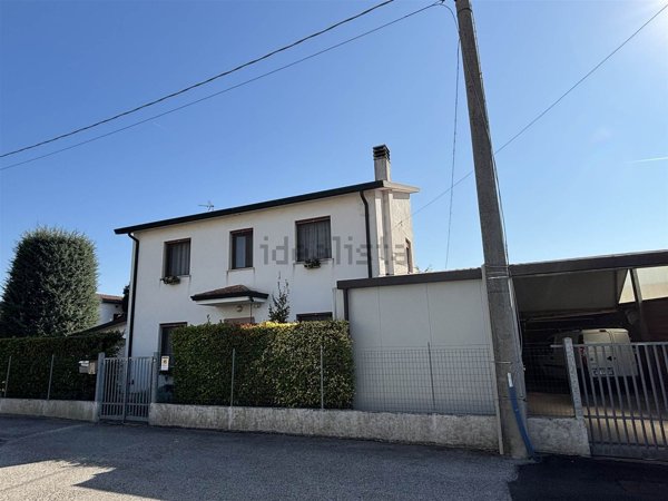 casa indipendente in vendita a Lendinara