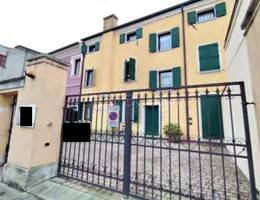 appartamento in vendita a Lendinara