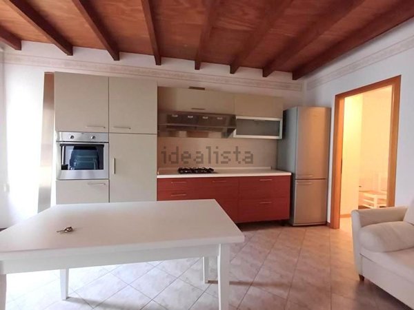 appartamento in vendita a Lendinara in zona Rasa